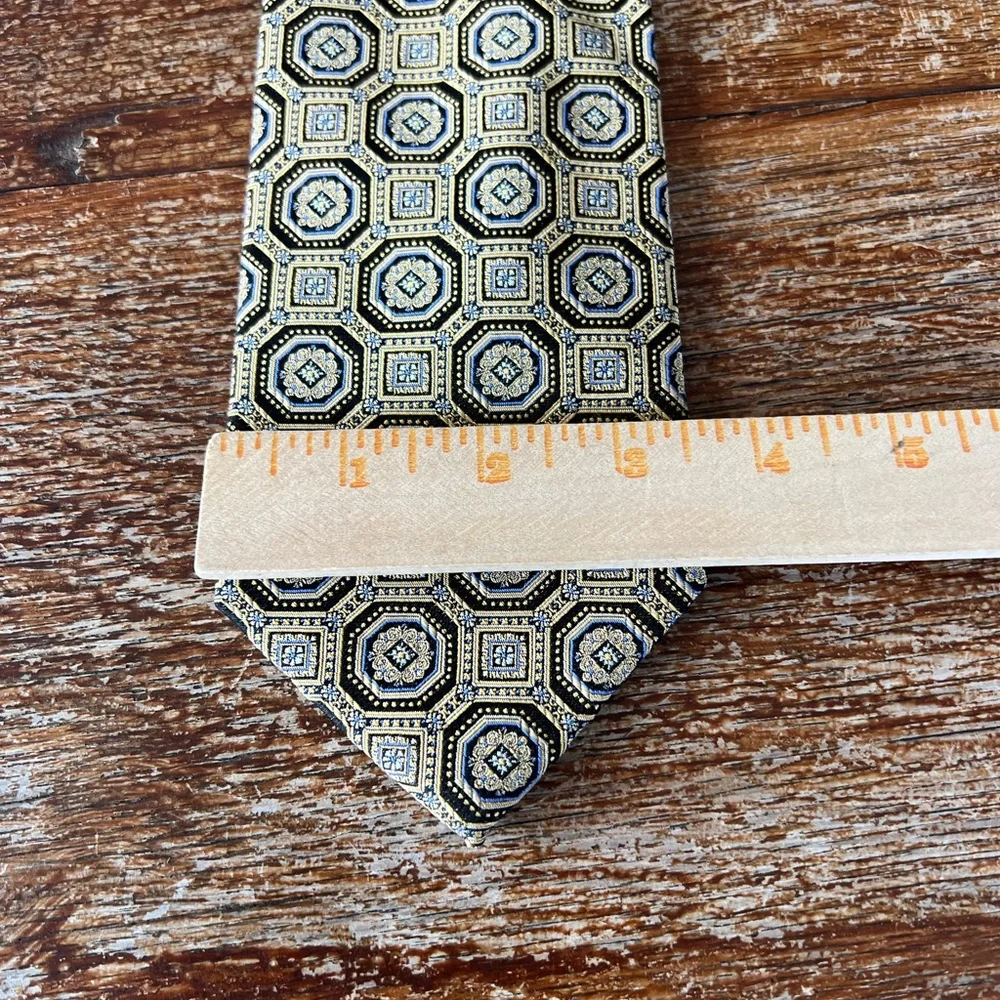 Jos. A. Bank Signature Collection Silk Tie Geometric Medallion Motif Gold
